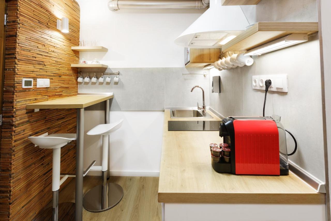 Anova Apartman Gyula Exteriör bild